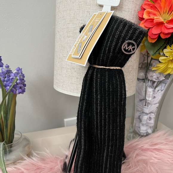 NWT Michael Michael Kors Fingerless Gloves Soft Knit Black Gray Ribbed Arm Sock - Picture 9 of 11